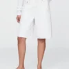 11" denimkorte broek met middelhoge taille en lang model