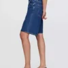 11" denimkorte broek met middelhoge taille en lang model