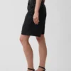 11" denimkorte broek met middelhoge taille en lang model