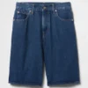 11" denimkorte broek met middelhoge taille en lang model