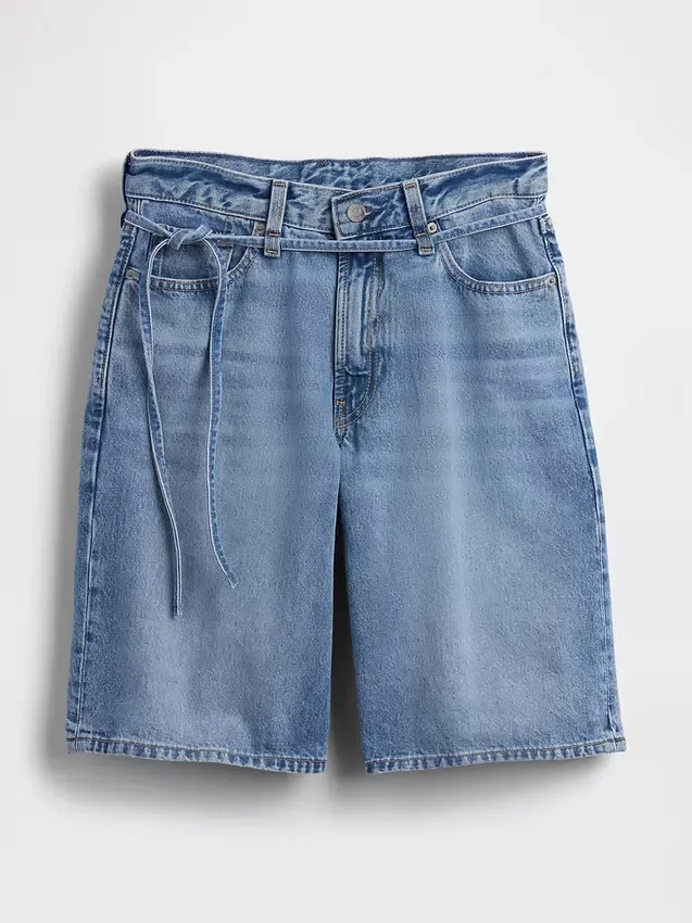 11" denimkorte broek met middelhoge taille, micro-riem en lang model