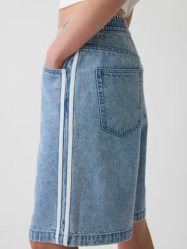 11" Mid Rise Ultrasoft Easy Stripe Longline denimkorte broeken
