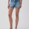 3" denimkorte broek met lage taille