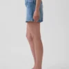 3" denimkorte broek met lage taille