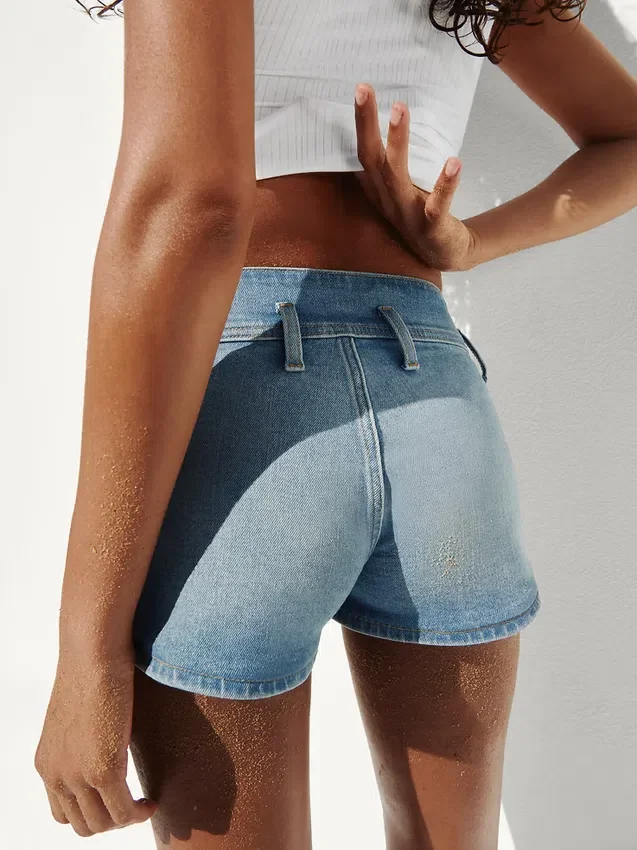 3" denimkorte broek met lage taille