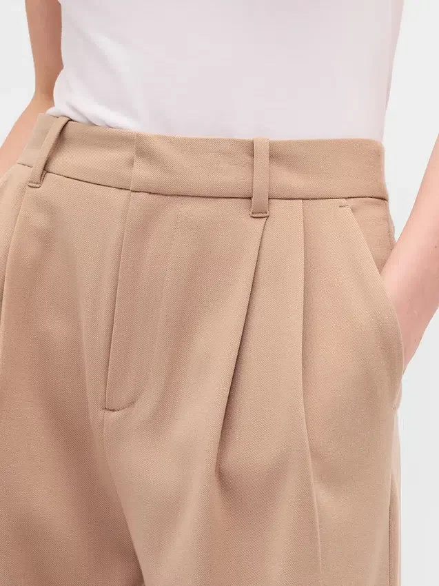 365 hooggetailleerde broek van geborsteld twill met plooien
