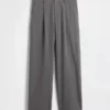 365 Lage taille, geborstelde twill plooibroek