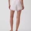 4" mid-rise korte broek van linnenmix met kanten rand