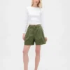 6" mid-rise twill geplooide korte broek