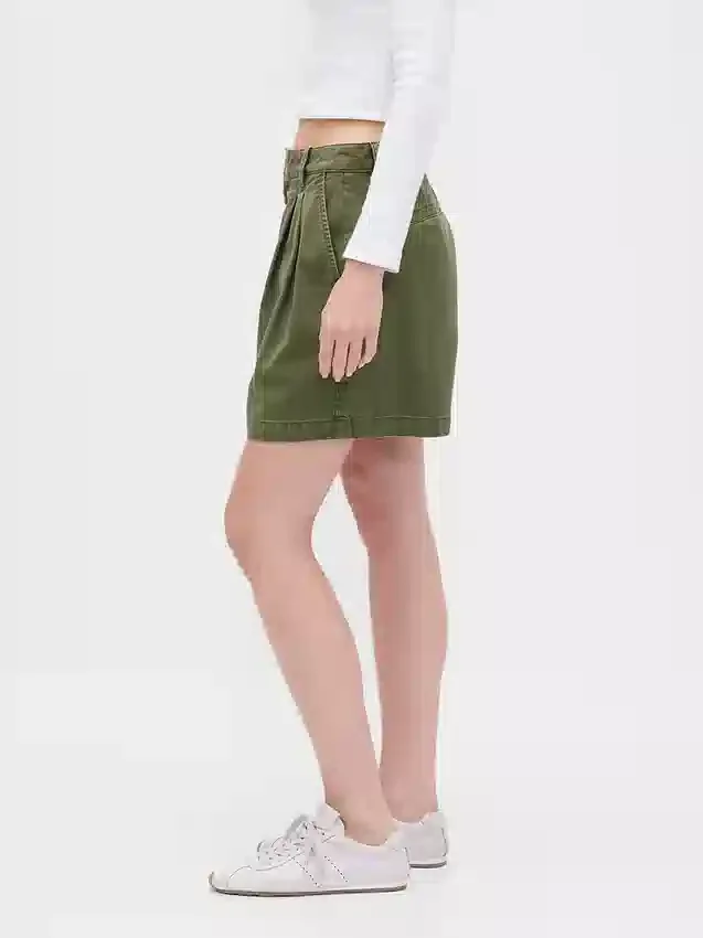 6" mid-rise twill geplooide korte broek