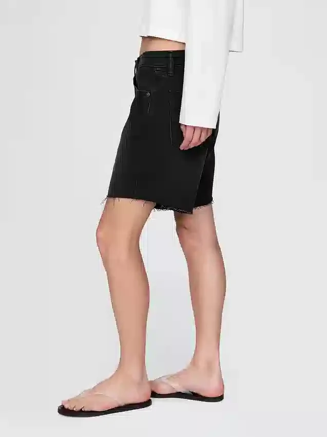 8" Korte broek van denim met middelhoge taille in losse jaren '90-stijl