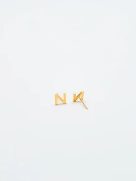 Admiral Row gouden initialenoorbellen