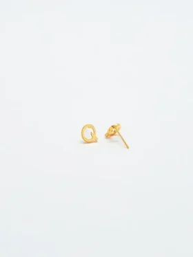 Admiral Row gouden initialenoorbellen