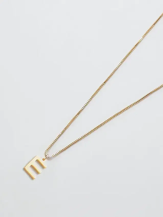 Admiral Row Gouden sierlijke ketting met initiaal