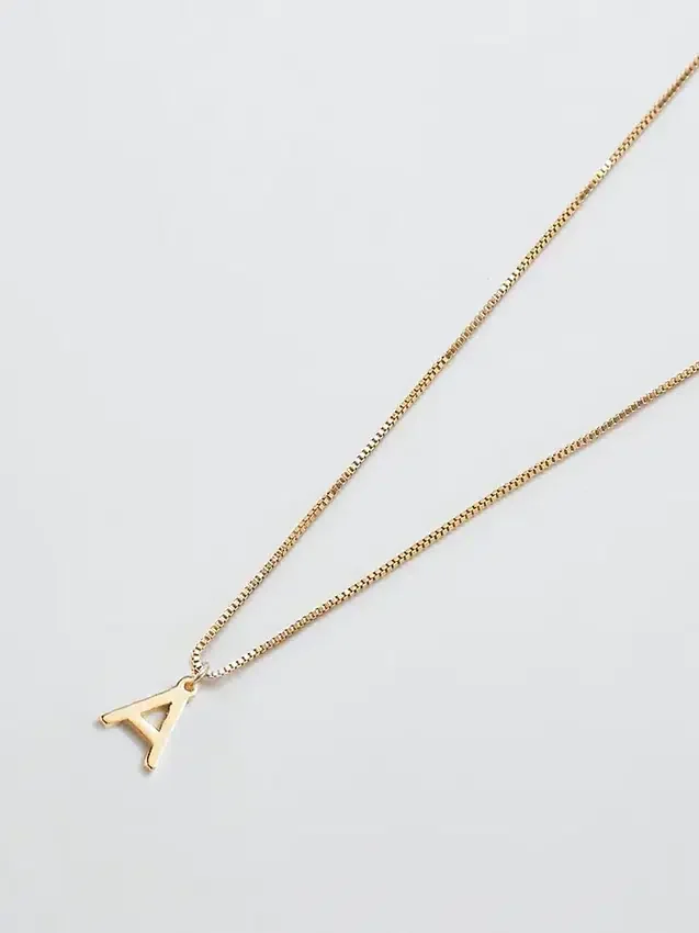 Admiral Row Gouden sierlijke ketting met initiaal