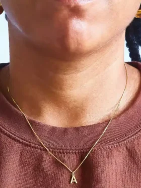 Admiral Row gouden sierlijke ketting met initiaal