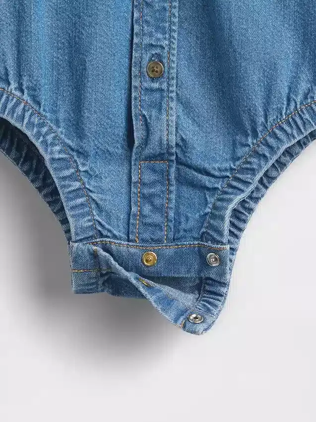 Baby-denim Body met knoopsluiting