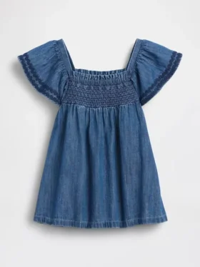 Baby-denimjurk met smockwerk