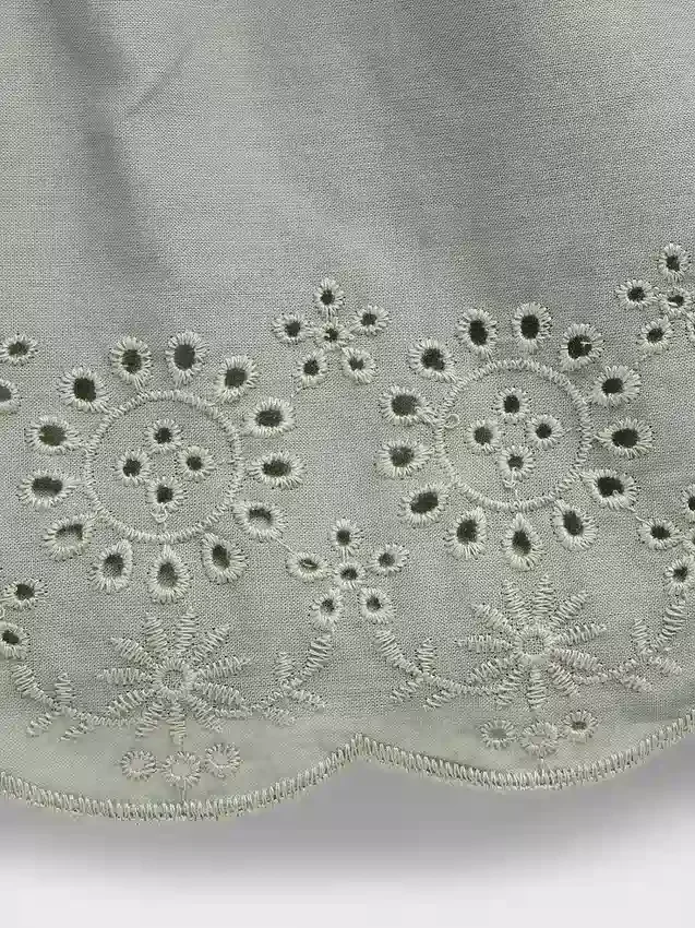 Baby & Peuter korte broek met oogjes aan de zoom