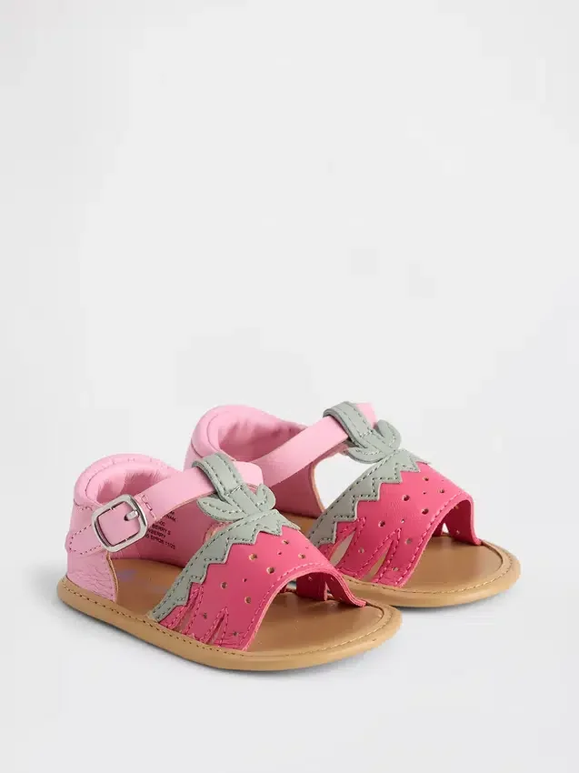 Baby-sandalen met aardbeienmotief