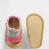 Baby-sandalen met aardbeienmotief