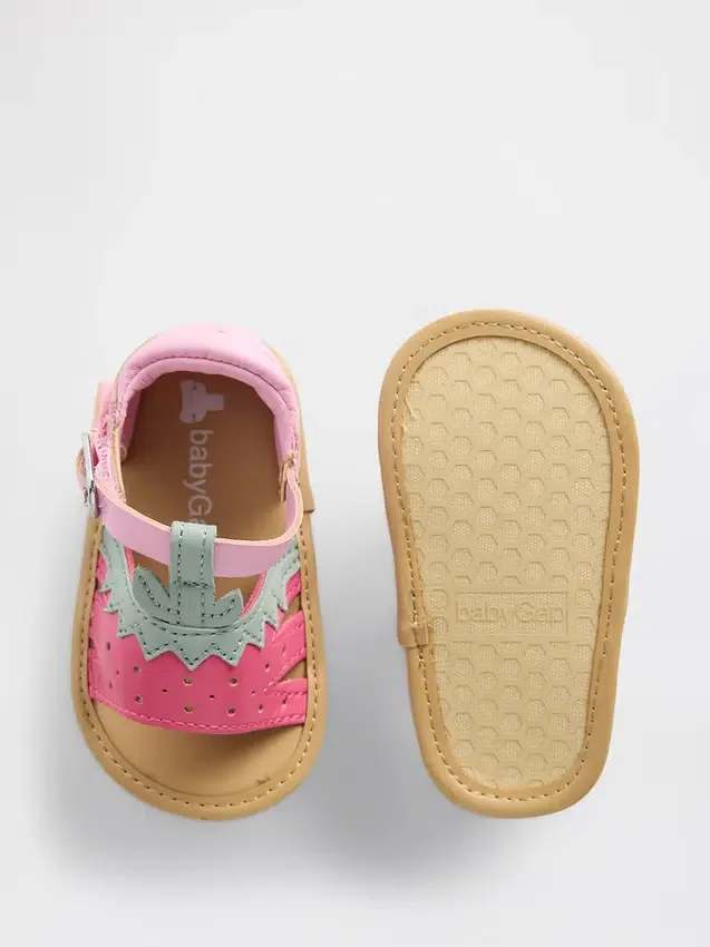 Baby-sandalen met aardbeienmotief
