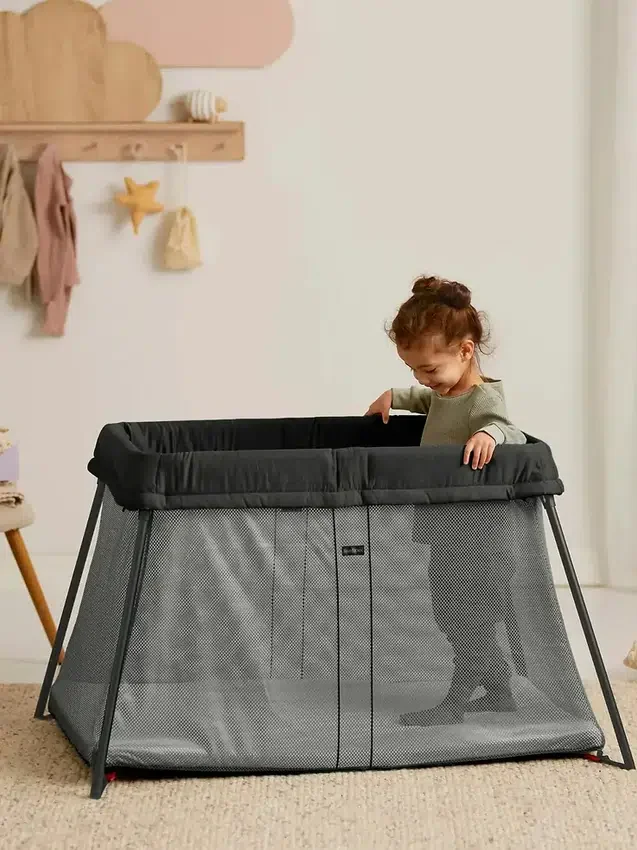 Babybjorn Reiswieg Light en hoeslaken bundel