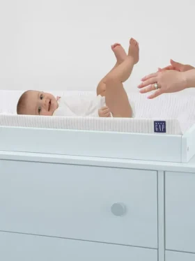 babyGap voorgevormd verschoningskussen met verkoelende hoes