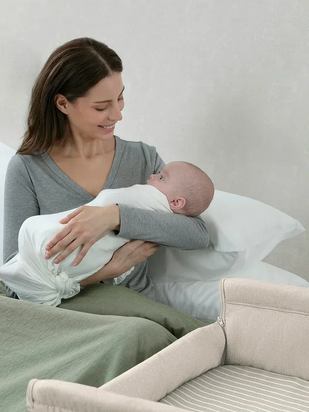 babyGap Whisper wiegje voor naast het bed