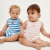 Babyhanddoek-outfitset van gestreepte badstof