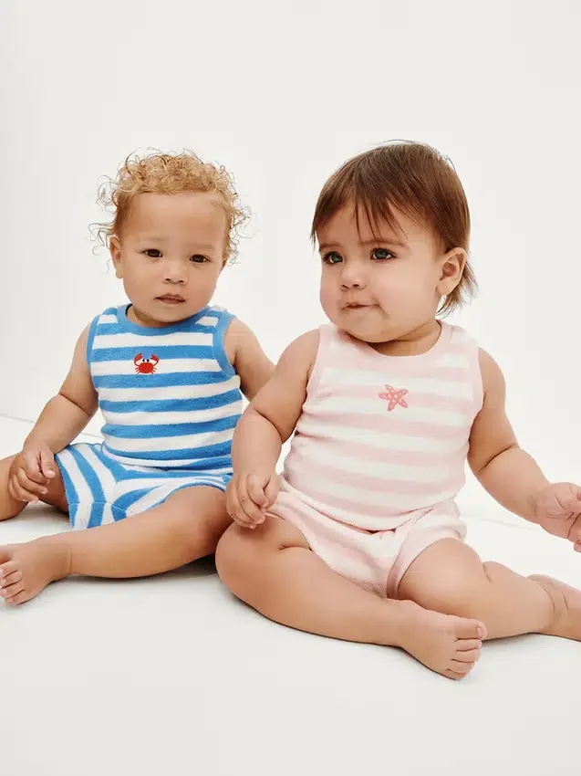 Babyhanddoek-outfitset van gestreepte badstof