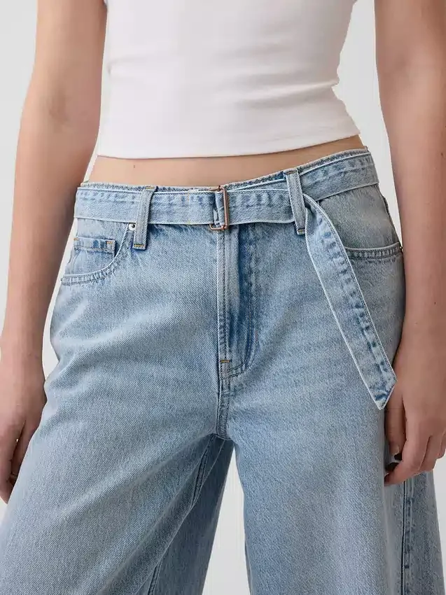 Baggy-Jeans met middelhoge taille en riemlus