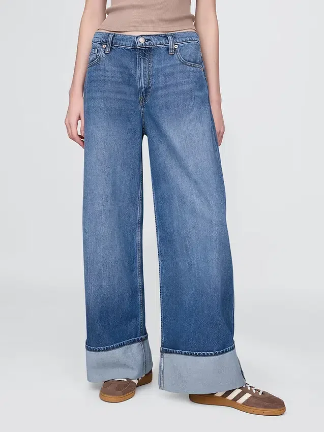 Baggy-Jeans met middelhoge taille en ultrazachte omgeslagen boorden