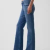 Bootjeans met middelhoge taille en relaxte pasvorm