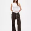 Broek met middelhoge taille en dubbele tailleband