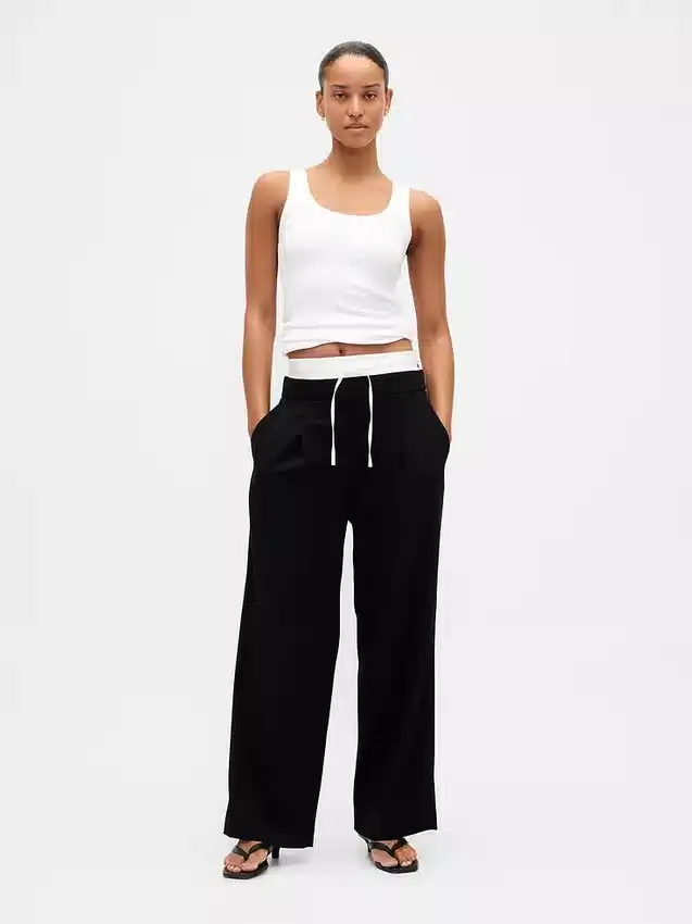 Broek met middelhoge taille en dubbele tailleband