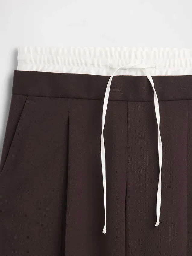 Broek met middelhoge taille en dubbele tailleband
