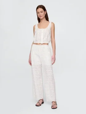 Broek met middelhoge taille, oogjes en wijde pijpen