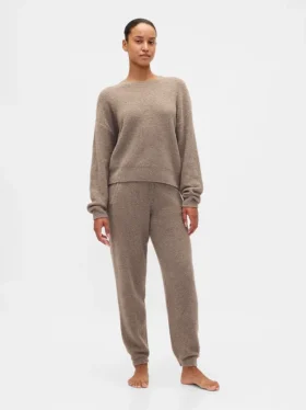 CashSoft bouclé-trui met joggingbroek