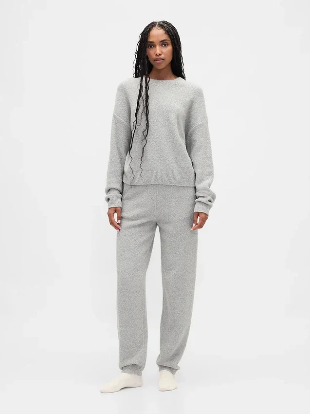 CashSoft bouclé-trui met joggingbroek