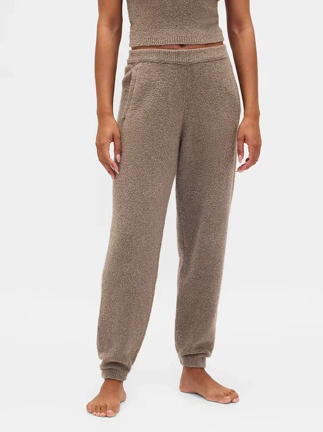 CashSoft bouclé-trui met joggingbroek