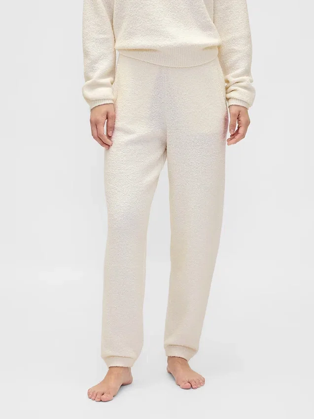 CashSoft bouclé-trui met joggingbroek