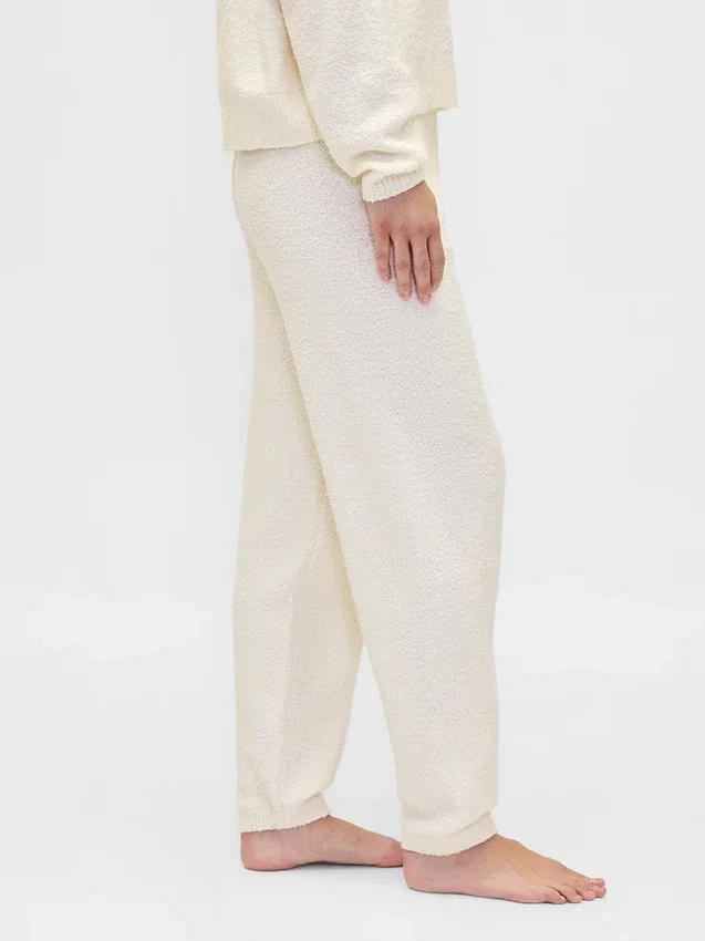 CashSoft bouclé-trui met joggingbroek