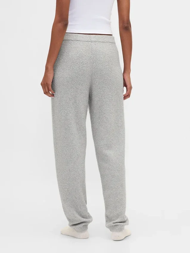 CashSoft bouclé-trui met joggingbroek
