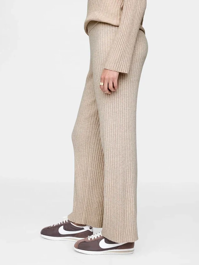 CashSoft sweaterbroek met brede ribbels