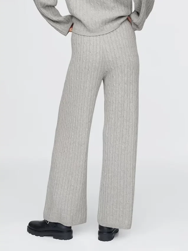 CashSoft-trui-broek met kabelpatroon