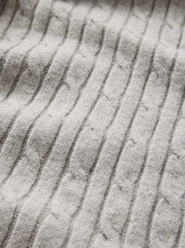 CashSoft-trui-broek met kabelpatroon