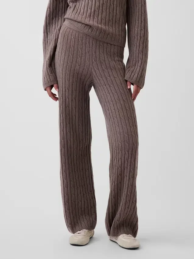 CashSoft-trui van kabelgebreid tricot met relaxte pasvorm