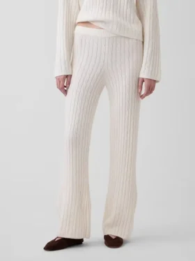 CashSoft-trui van kabelgebreid tricot met relaxte pasvorm