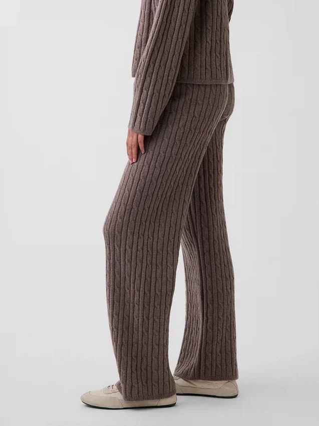 CashSoft-trui van kabelgebreid tricot met relaxte pasvorm